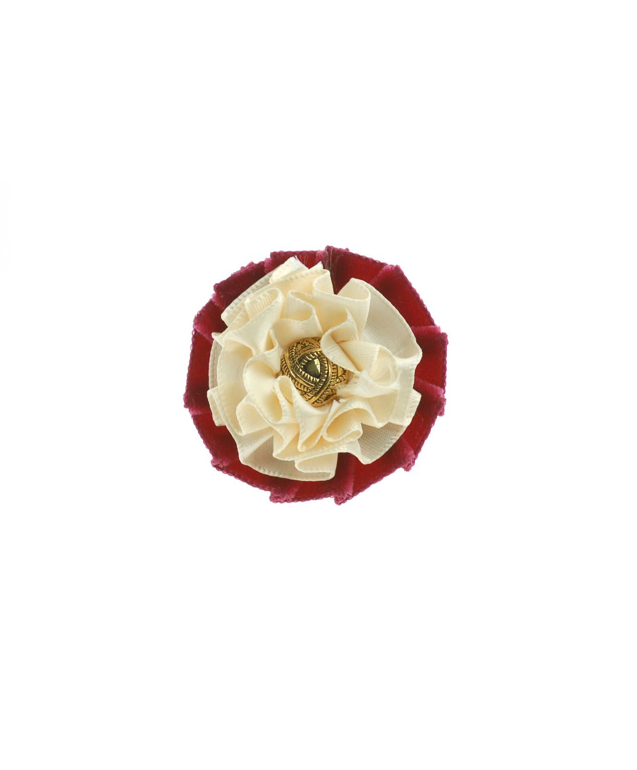 ShowQuest Newport Buttonhole