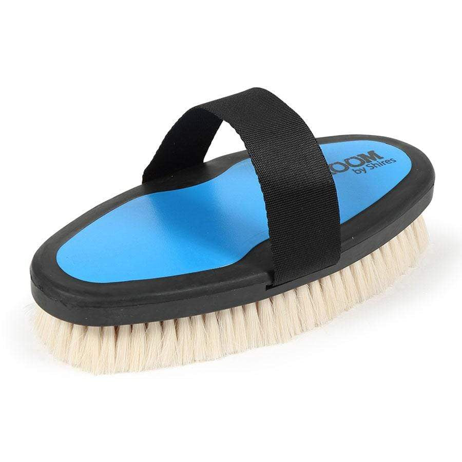 Ezi-Groom Grip Body Brush With Goat Hair