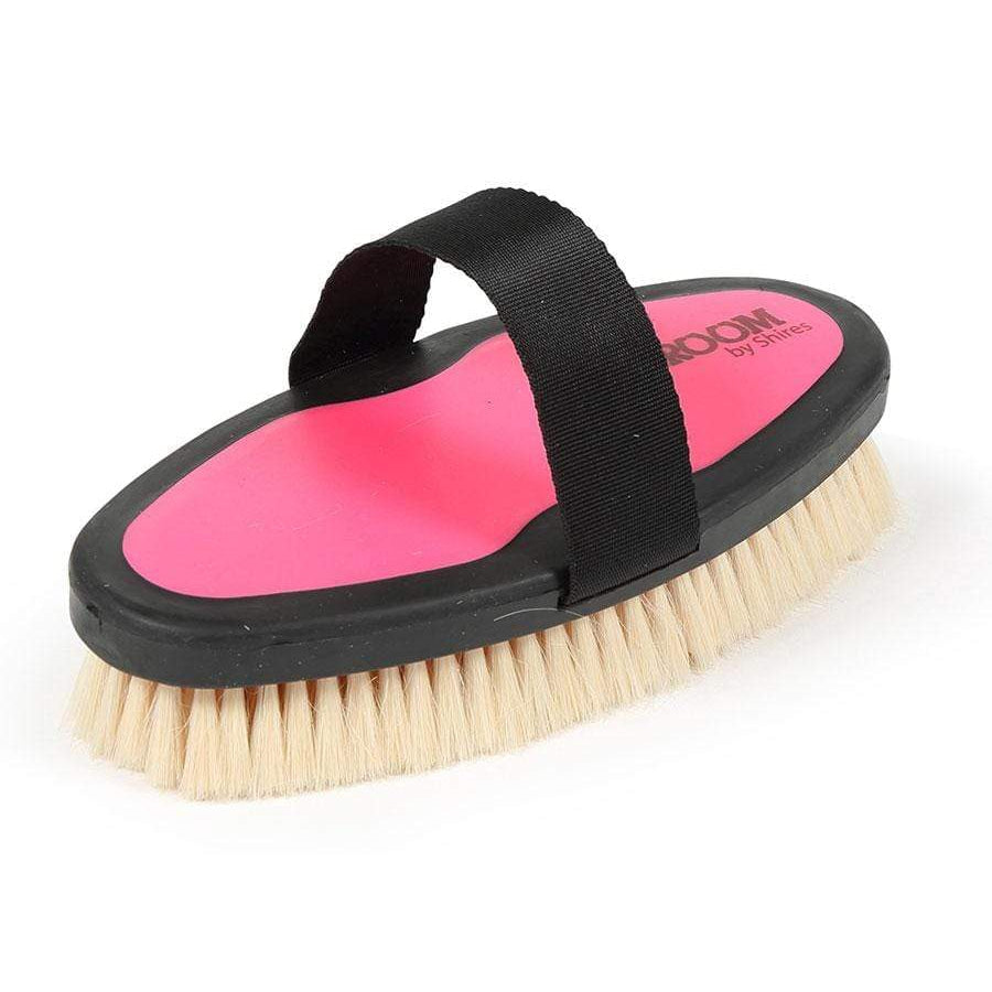 Ezi-Groom Grip Body Brush With Goat Hair