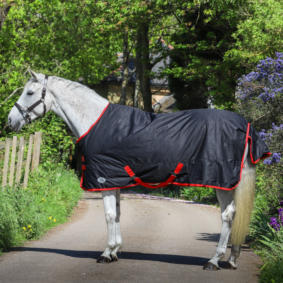 GS Equestrian Standard Neck 200g Turnout Rug