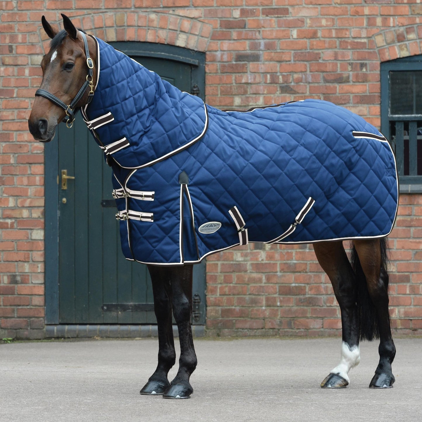 Weatherbeeta Comfitec 1000D Diamond Quilt Detach-A-Neck Medium Stable Rug