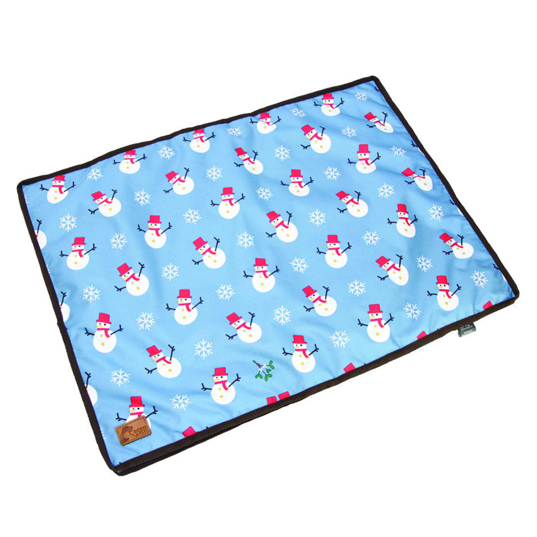 Hy Equestrian Benji & Flo Snowy the Snowman Dog Bed