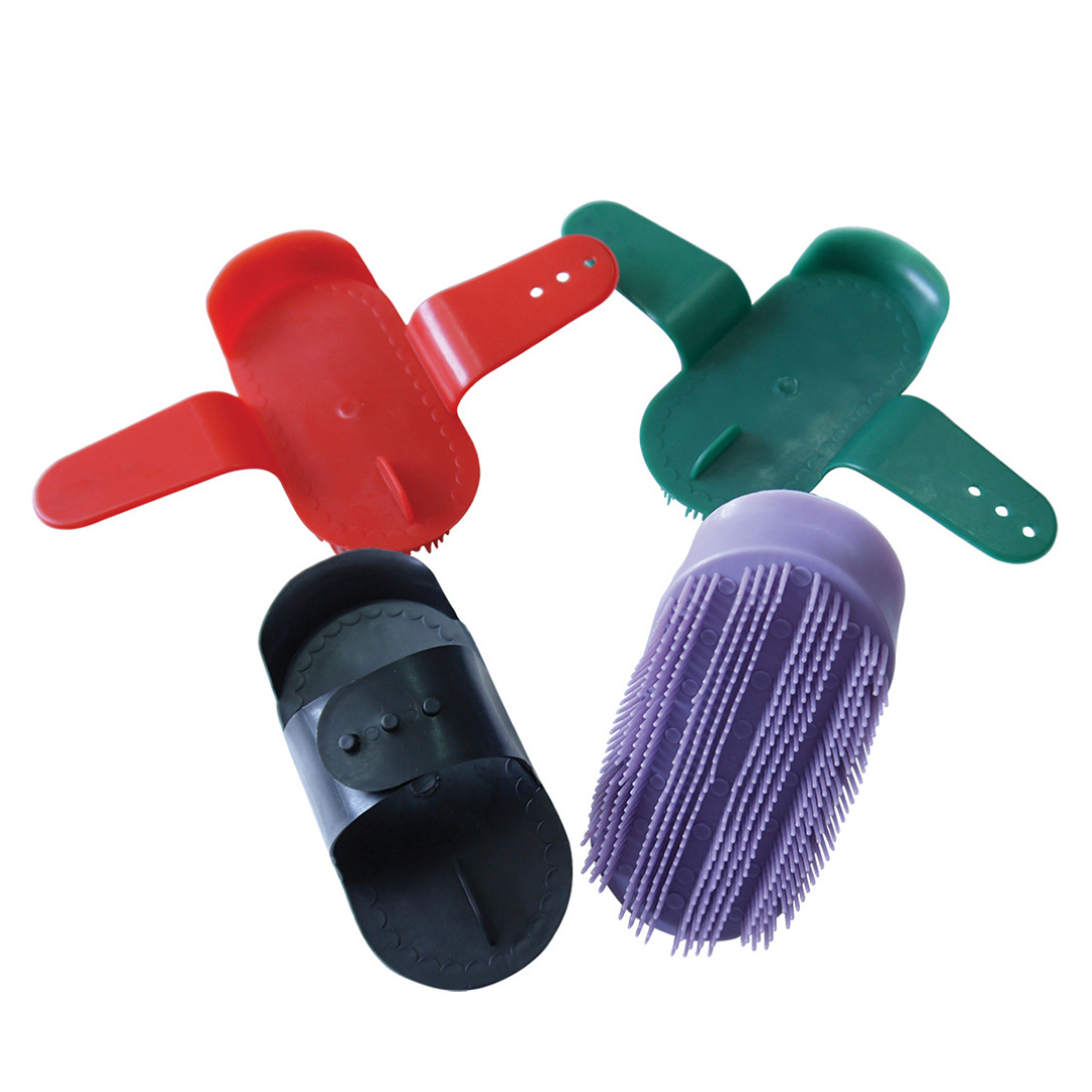 Perry Equestrian Plastic Curry Comb (Medium)