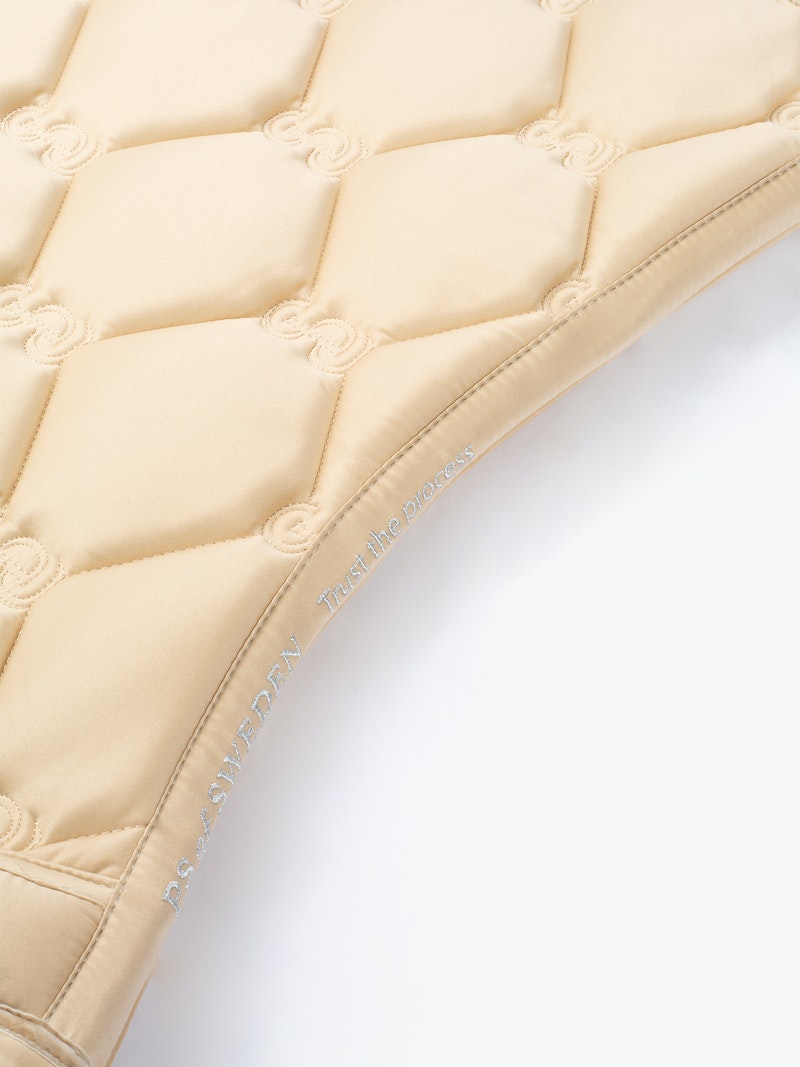 PS of Sweden Light Sand Ruffle Jump Saddle Pad #colour_light-sand